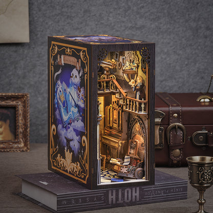 Book Nook: Nebula Common Room